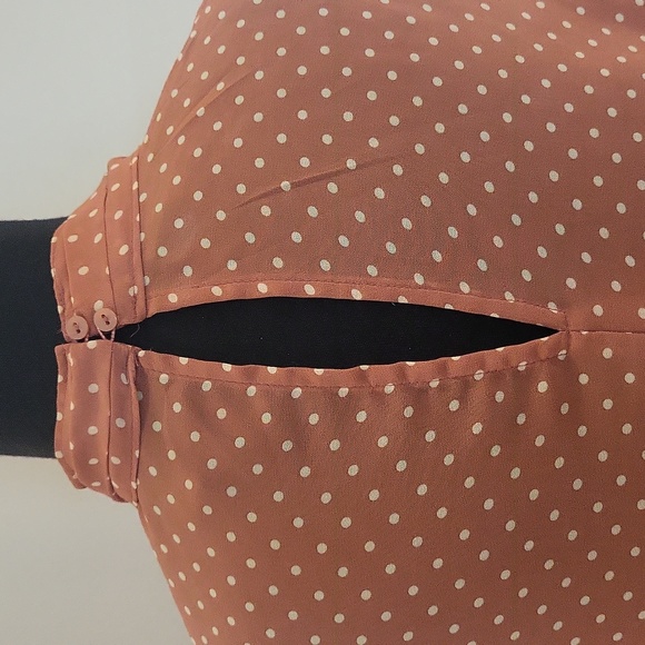 FOREVER 21 mauve pink cream polka dot long sleeve shirt blouse size medium - Picture 4 of 5